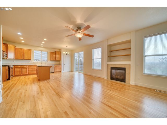 52036 Se ICENOGLE Loop, Scappoose, OR 97056