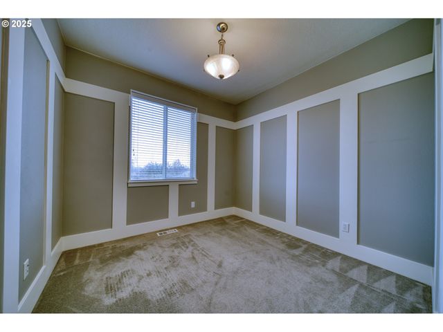 52036 Se ICENOGLE Loop, Scappoose, OR 97056