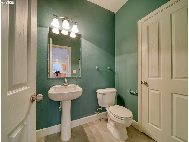 52036 Se ICENOGLE Loop, Scappoose, OR 97056