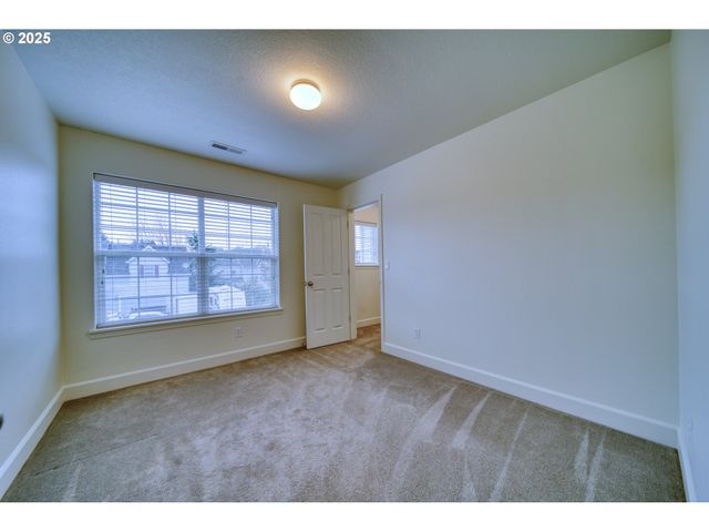 52036 Se ICENOGLE Loop, Scappoose, OR 97056