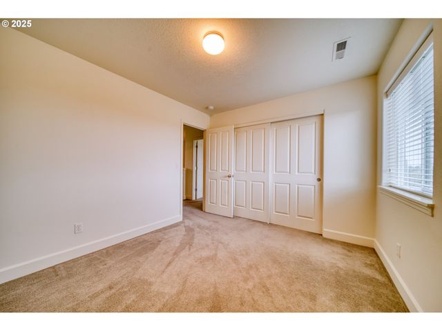 52036 Se ICENOGLE Loop, Scappoose, OR 97056