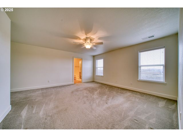 52036 Se ICENOGLE Loop, Scappoose, OR 97056