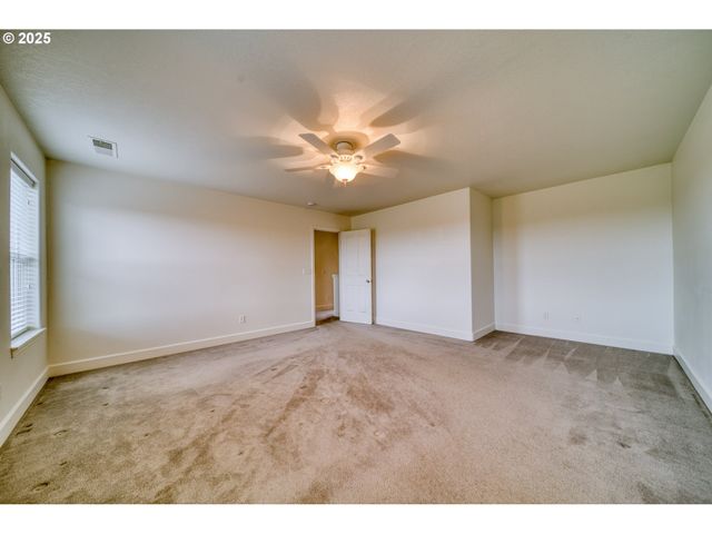 52036 Se ICENOGLE Loop, Scappoose, OR 97056