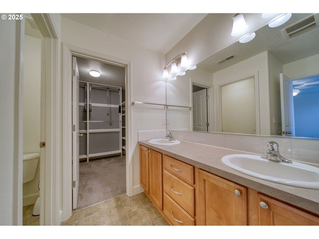 52036 Se ICENOGLE Loop, Scappoose, OR 97056