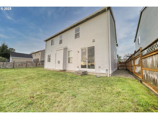 52036 Se ICENOGLE Loop, Scappoose, OR 97056