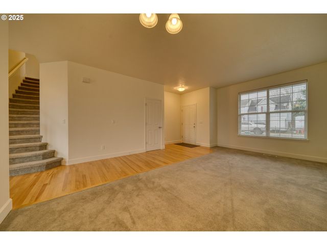 52036 Se ICENOGLE Loop, Scappoose, OR 97056