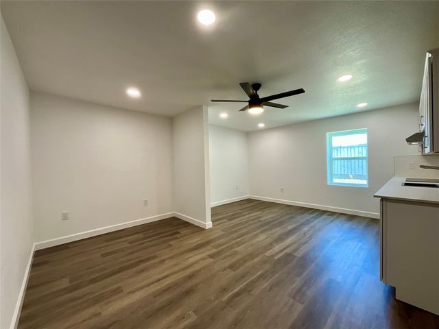 211 Ramsey Street, Cedar Hill, TX 75104