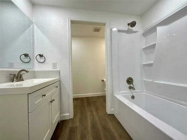 211 Ramsey Street, Cedar Hill, TX 75104