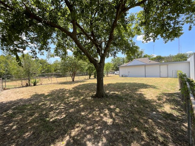 211 Ramsey Street, Cedar Hill, TX 75104