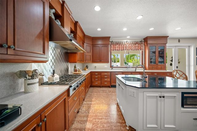 9214 18TH DRIVE NW, Bradenton, FL 34209