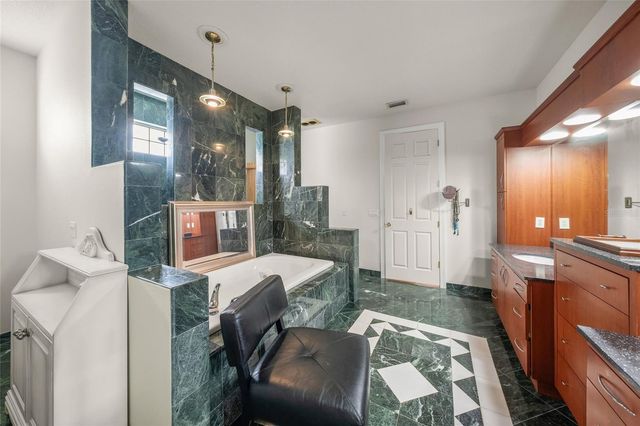 9214 18TH DRIVE NW, Bradenton, FL 34209