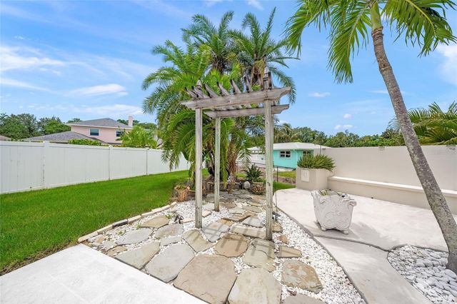 9214 18TH DRIVE NW, Bradenton, FL 34209