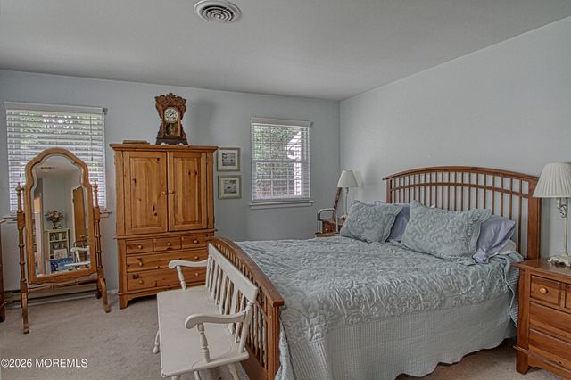 10 Milford Avenue 52, Whiting, NJ 08759