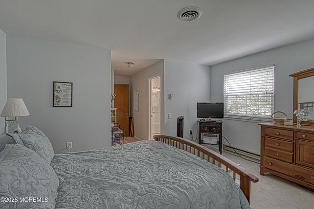 10 Milford Avenue 52, Whiting, NJ 08759