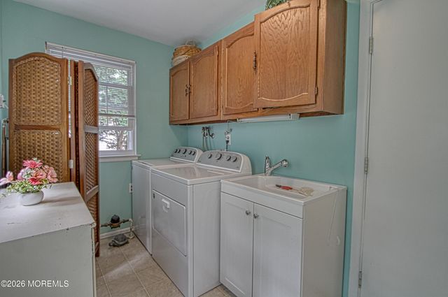 10 Milford Avenue 52, Whiting, NJ 08759