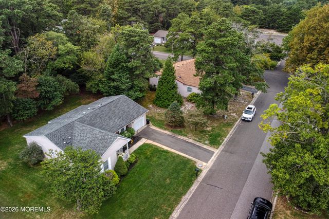 10 Milford Avenue 52, Whiting, NJ 08759