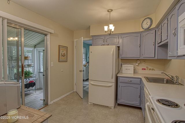 10 Milford Avenue 52, Whiting, NJ 08759