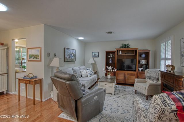 10 Milford Avenue 52, Whiting, NJ 08759