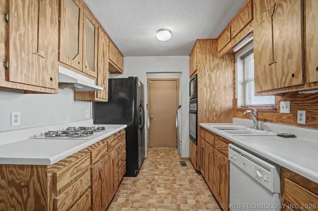 3005 S Ash Avenue, Broken Arrow, OK 74012