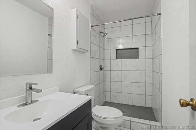 3005 S Ash Avenue, Broken Arrow, OK 74012