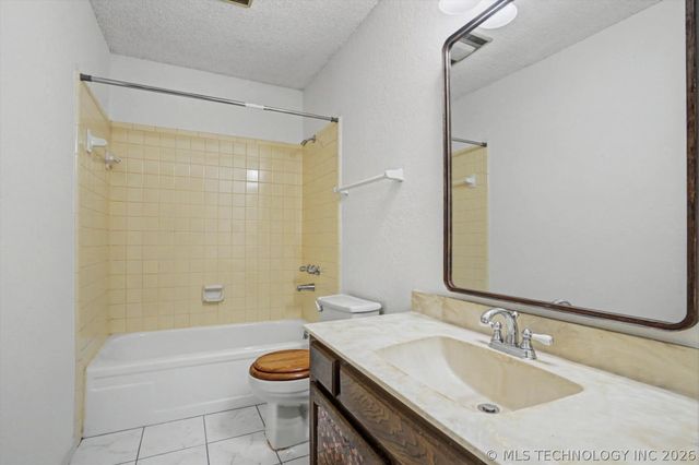 3005 S Ash Avenue, Broken Arrow, OK 74012