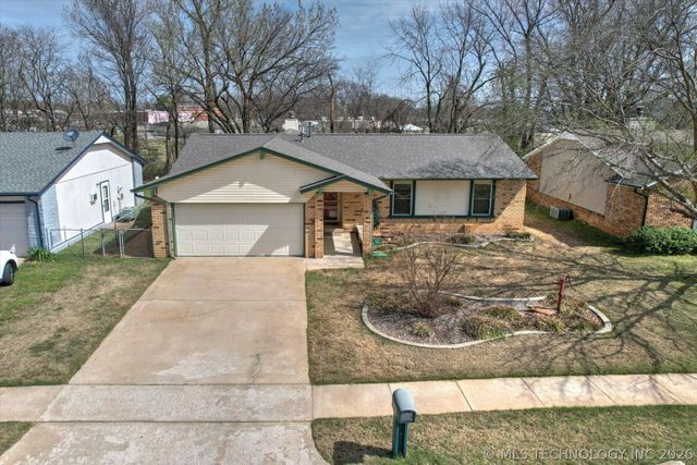 3005 S Ash Avenue, Broken Arrow, OK 74012