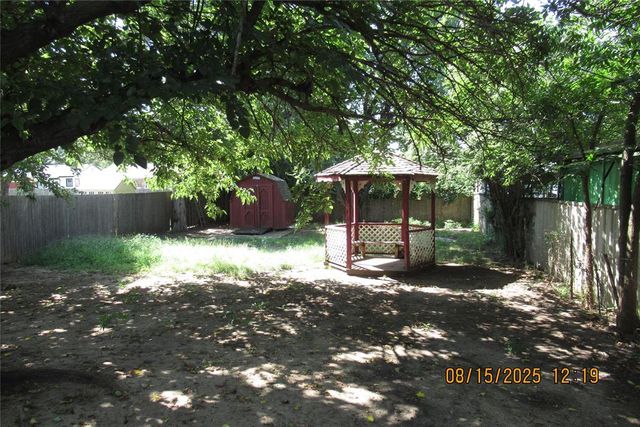 7004 NW 50th Street, Bethany, OK 73008