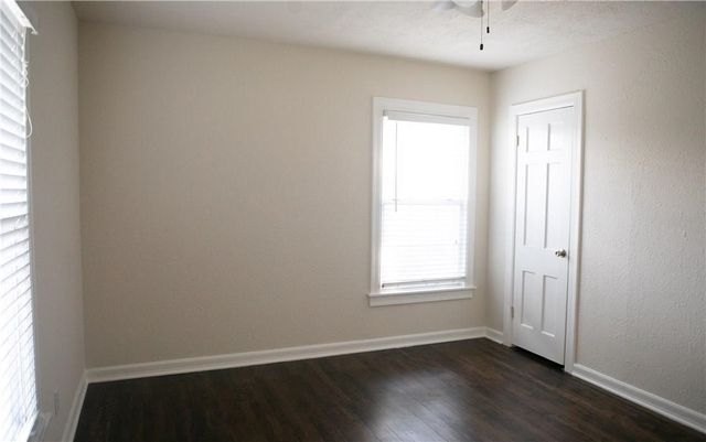1325 Smilax Avenue, Fort Worth, TX 76111