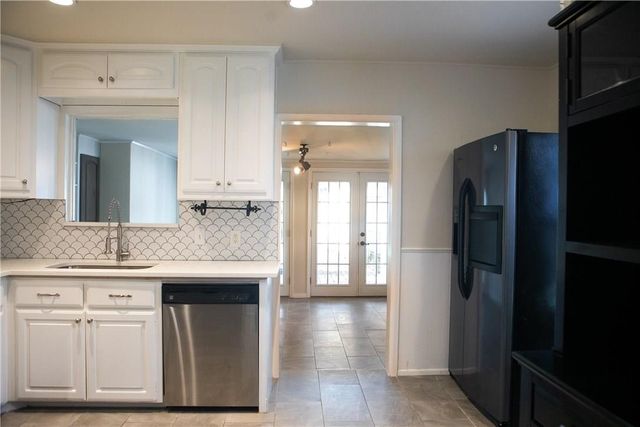 1325 Smilax Avenue, Fort Worth, TX 76111