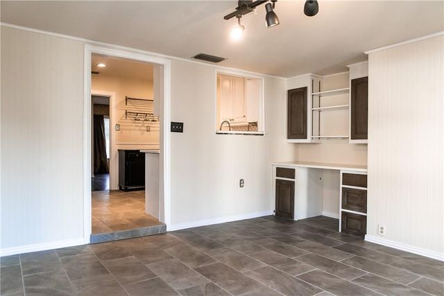 1325 Smilax Avenue, Fort Worth, TX 76111