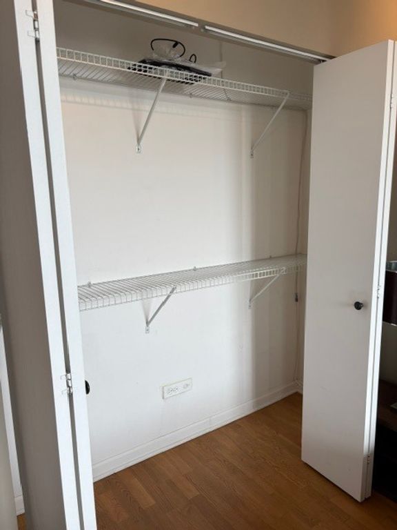 Image 16 of property listing at 3110 N SHERIDAN Road 1408, Chicago, IL 60657