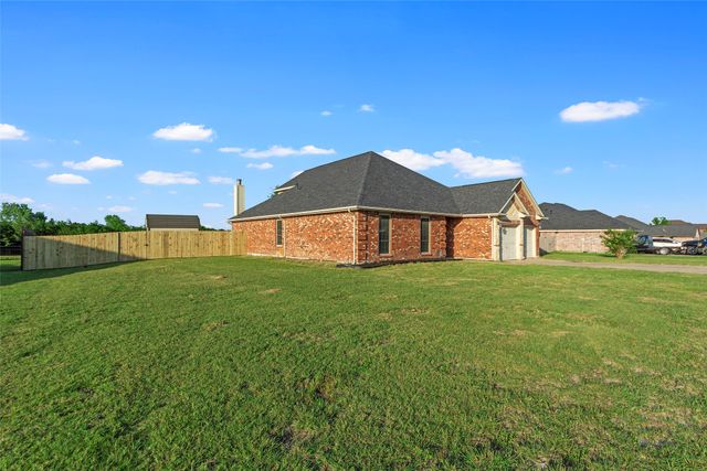 105 Southview Drive, Fate, TX 75189