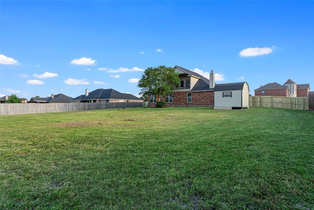 105 Southview Drive, Fate, TX 75189