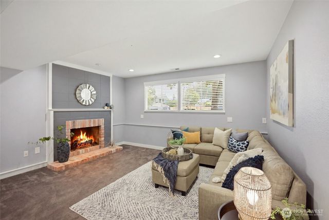 5115 Monticello Drive, Edmonds, WA 98026