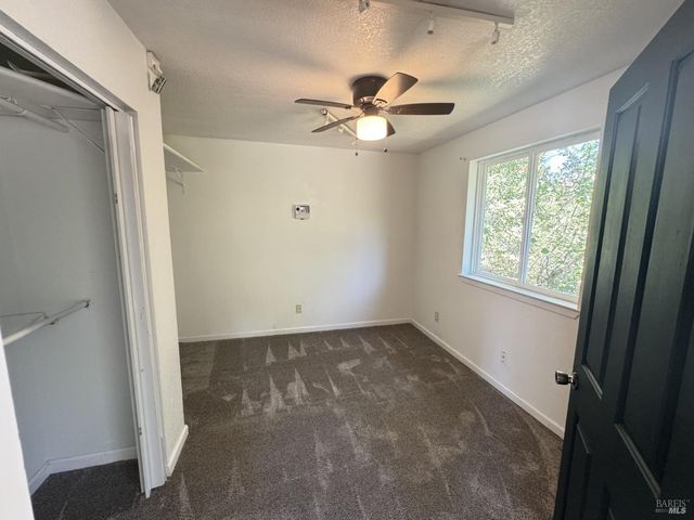 4940 Spruce St, Clearlake, CA 95422