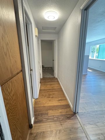 4940 Spruce St, Clearlake, CA 95422