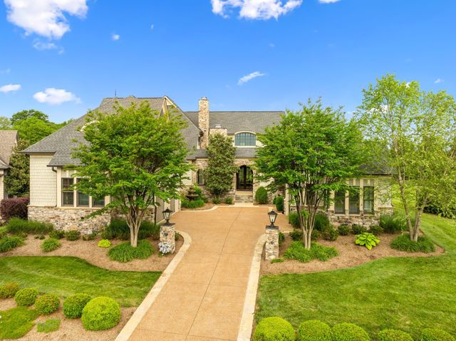 6054 Pelican Way, College Grove, TN 37046