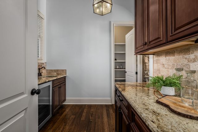 6054 Pelican Way, College Grove, TN 37046