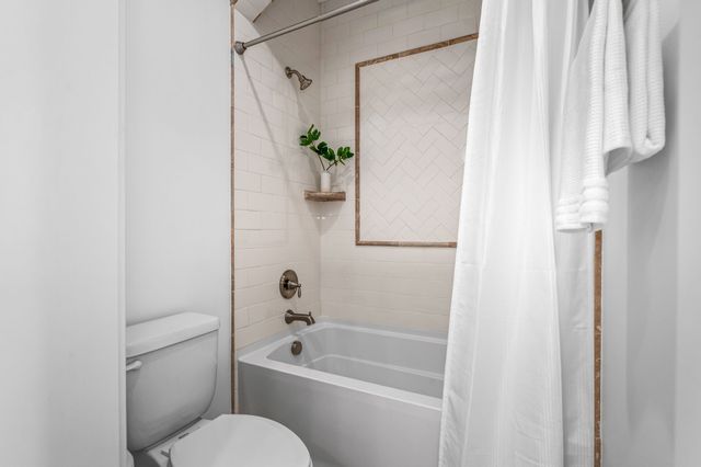 6054 Pelican Way, College Grove, TN 37046