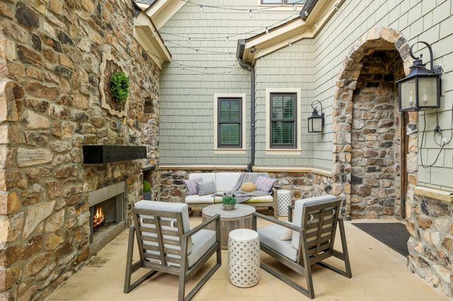 6054 Pelican Way, College Grove, TN 37046