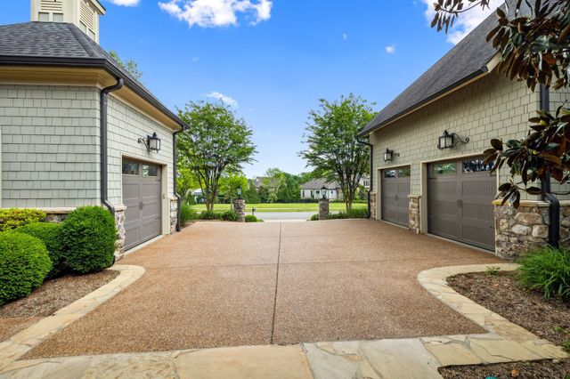 6054 Pelican Way, College Grove, TN 37046