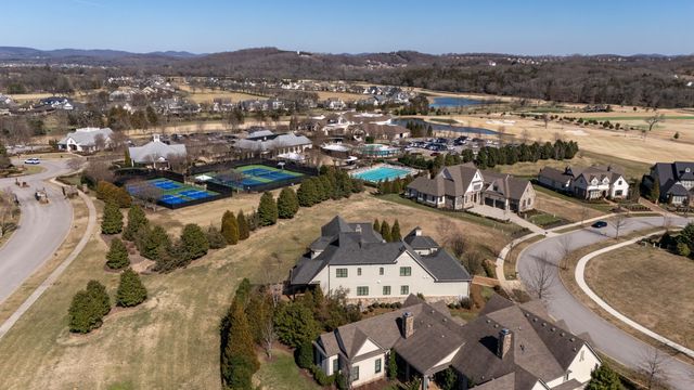 6054 Pelican Way, College Grove, TN 37046