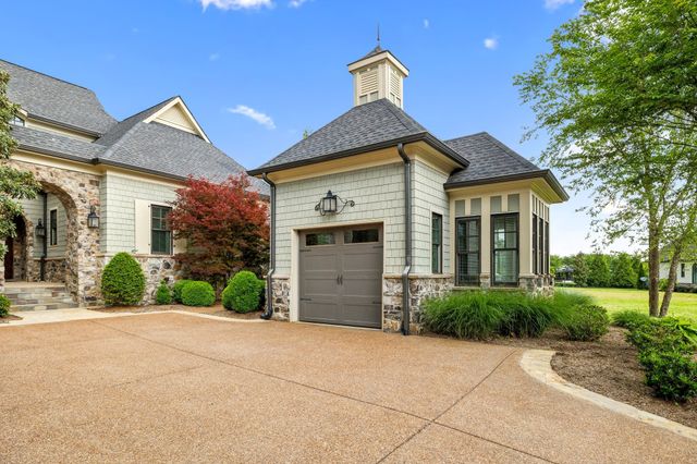 6054 Pelican Way, College Grove, TN 37046