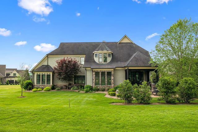 6054 Pelican Way, College Grove, TN 37046