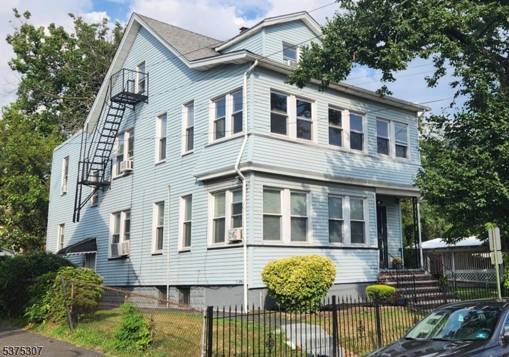 152 Berkshire Pl, Irvington Twp., NJ 07111