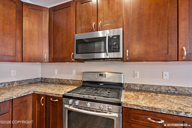 1007 Northpointe Bluff Drive, Anchorage, AK 99501
