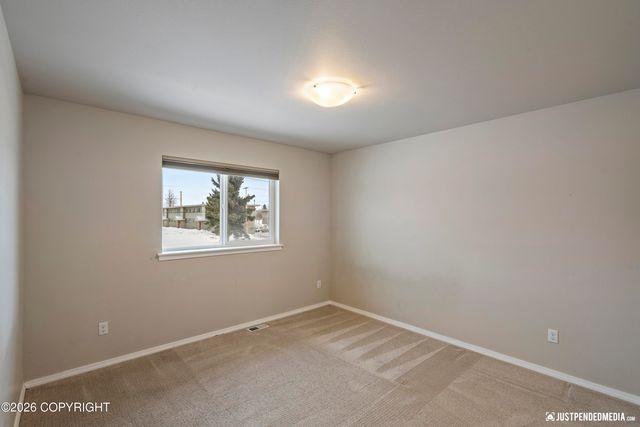 1007 Northpointe Bluff Drive, Anchorage, AK 99501