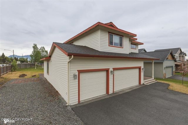 1007 Northpointe Bluff Drive, Anchorage, AK 99501