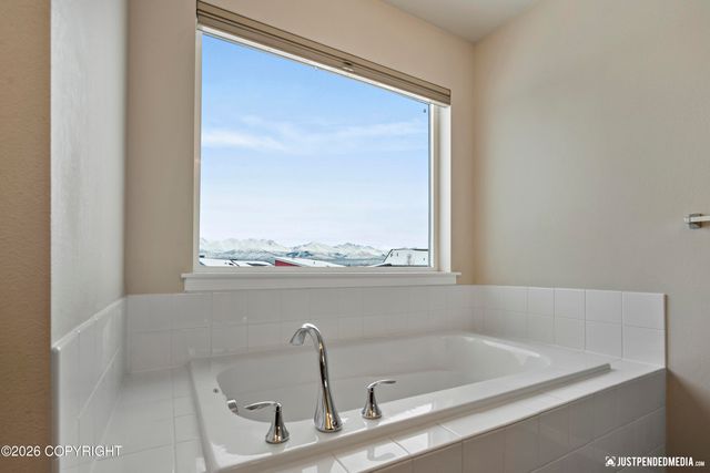 1007 Northpointe Bluff Drive, Anchorage, AK 99501