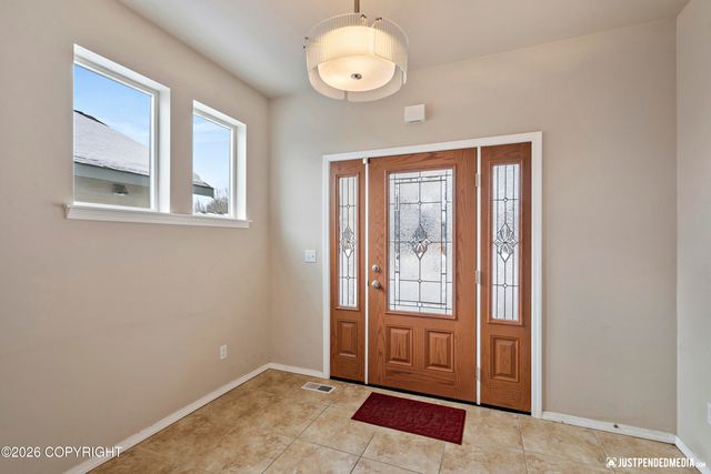 1007 Northpointe Bluff Drive, Anchorage, AK 99501